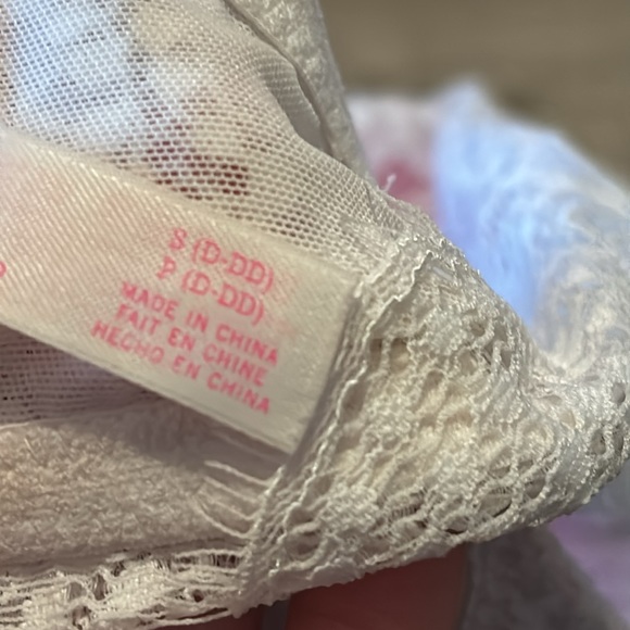 Pink Victoria Secret push up lace bra size D-DD - Picture 6 of 6